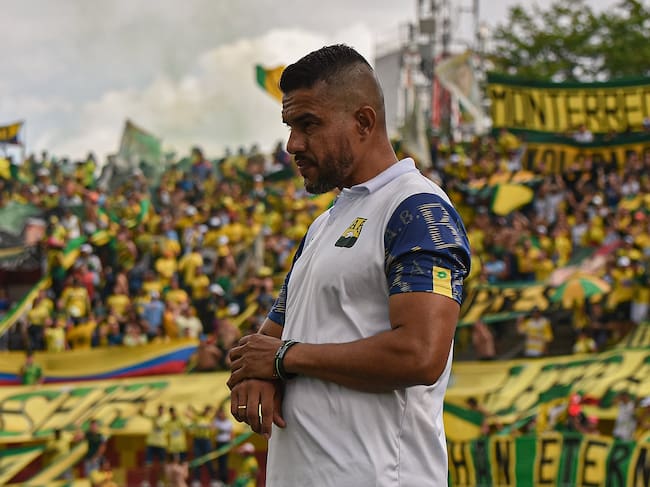 Alexis Márquez, entrenador del Bucaramanga / @ABucaramanga