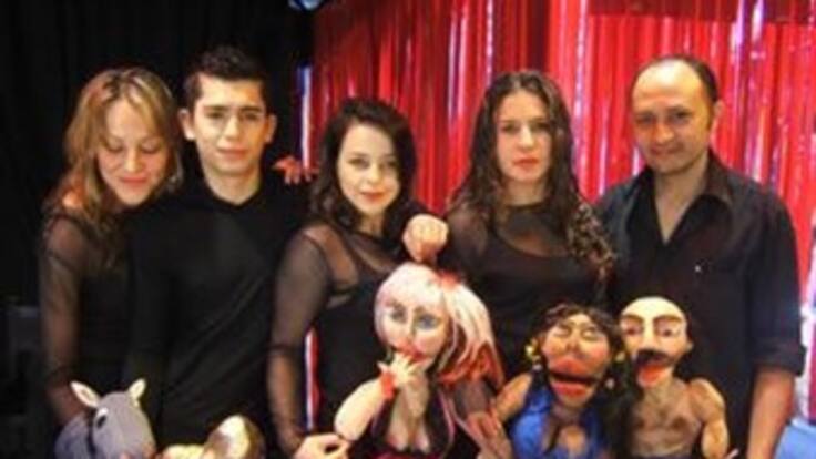 En Medellín se hacen los únicos montajes teatrales con títeres porno