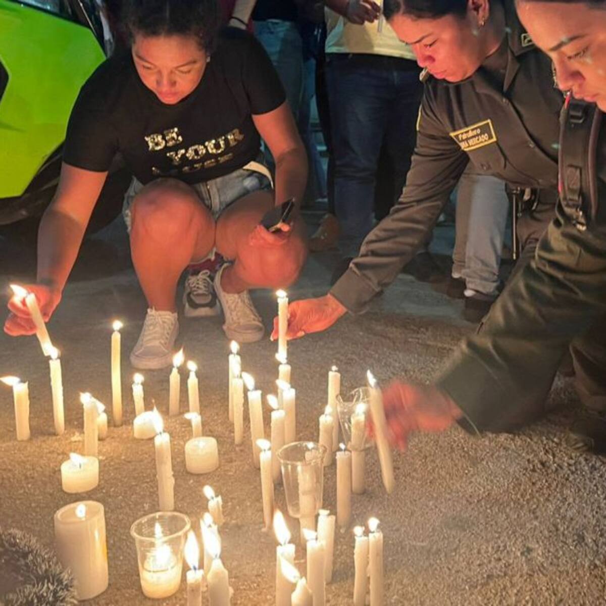 Realizan velatón en honor a policía asesinado en Ocaña