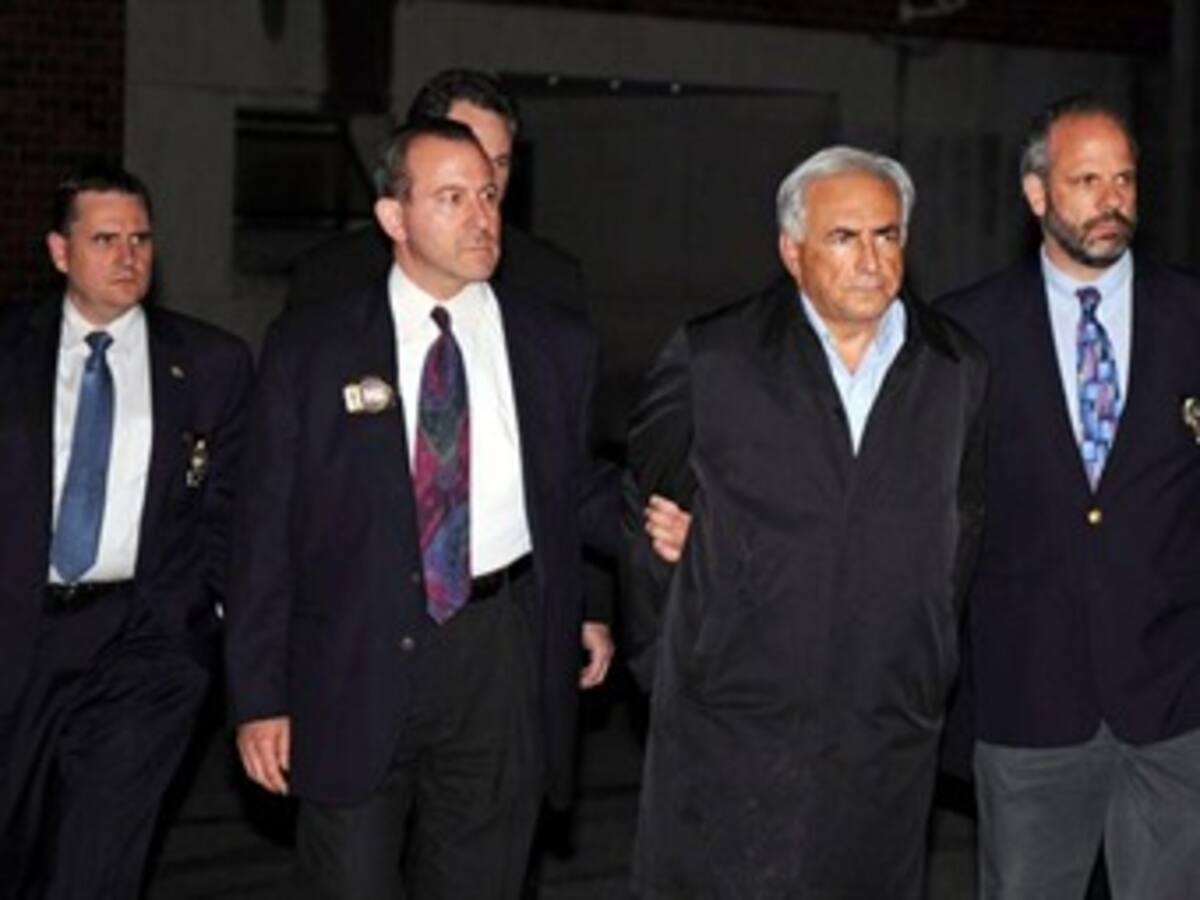 Medios franceses presagian que escándalo del director del FMI significa su muerte política