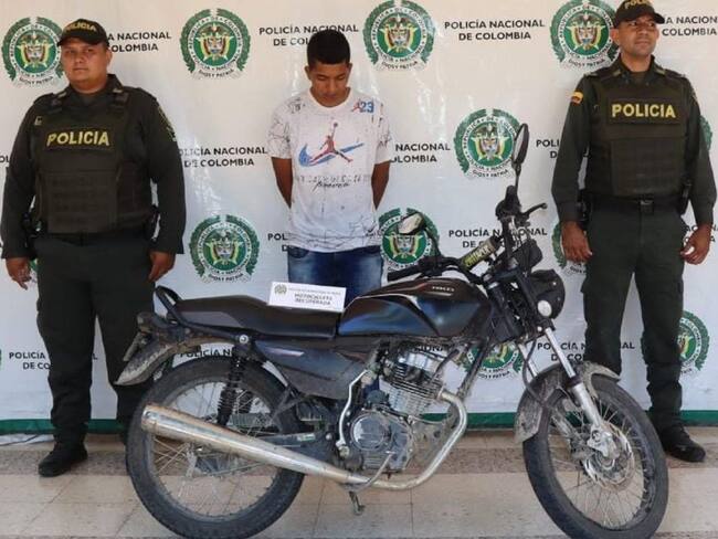 Como Yeferson Camilo Trujillo Mejía, de 20 años de edad, capturado en flagrancia con una motocicleta que había hurtado