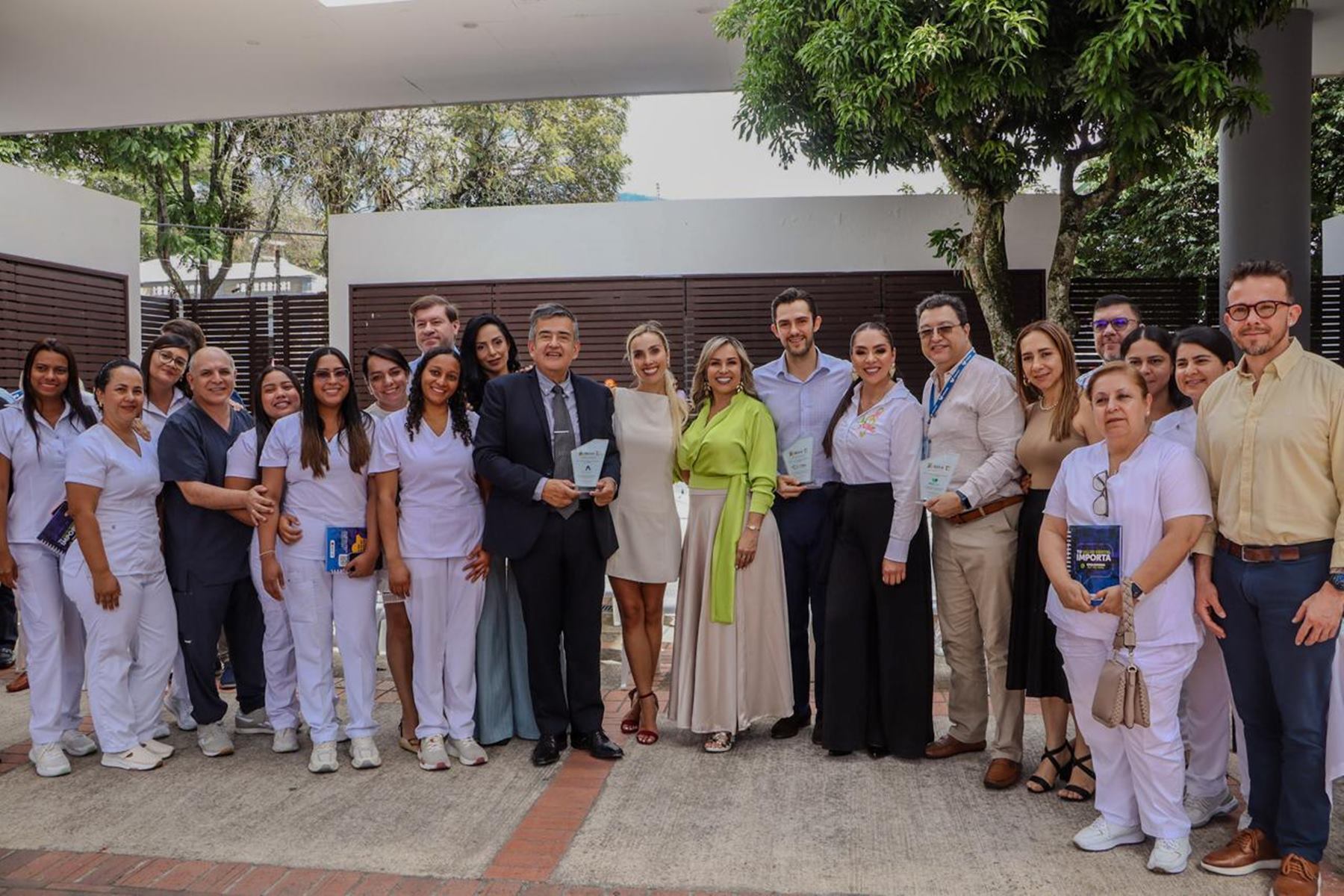 Reconocimiento a clínicas de Ibagué