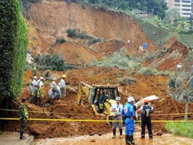 Dos muertos deja alud de tierra en Bucaramanga