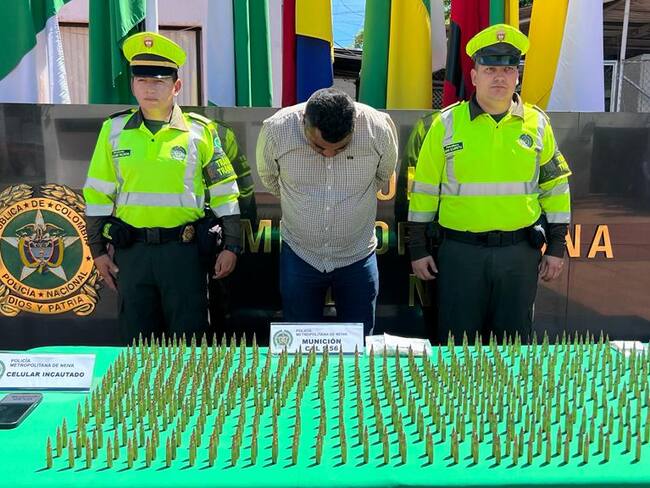 La munición y el vehículo fueron dejados a disposición de autoridad competente.