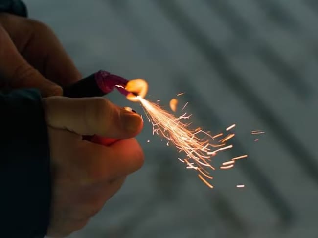 Personas quemadas por manipulación de pólvora. Foto: Getty Images.