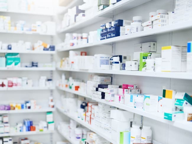Por error en farmacia fallecen menores al consumir medicamentos