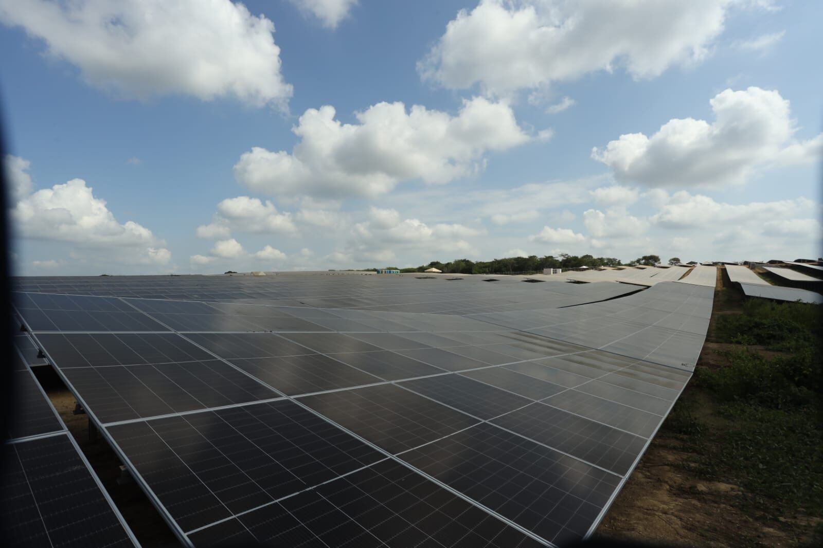 En el proyecto se generaron en total 1.617 empleos, 70% de los cuales fueron ocupados por trabajadores locales y más del 10% por mujeres.