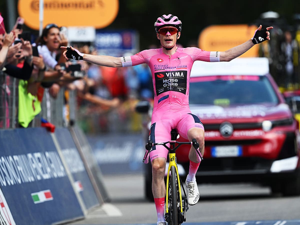Jonas Vingegaard gana la etapa 16 del Giro de Italia y Egan Bernal entra al top-10 de la general