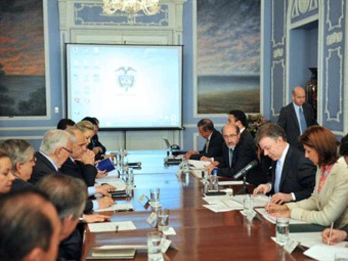 Avanza reunión de la Comisión Asesora con el presidente Santos