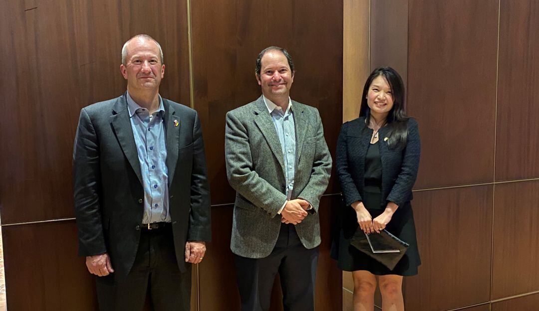 El comisionado Troy Miller, director de la Oficina de Aduanas y Protección Fronteriza de Estados Unidos (CBP) en su visita a Migración Colombia.