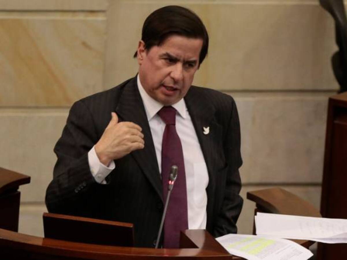 El uribismo se comporta de forma desleal con el Congreso: Cristo