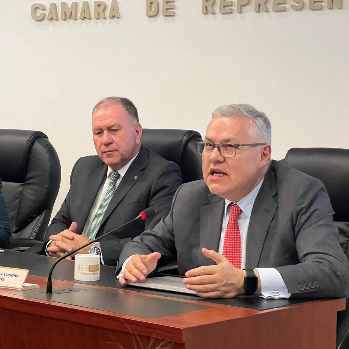 Gobierno pide a congresistas sesionar de lunes a jueves, para que no se estanque la agenda