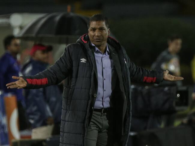 Alexis García vuelve a los banquillos, nuevo técnico del Deportivo Pasto