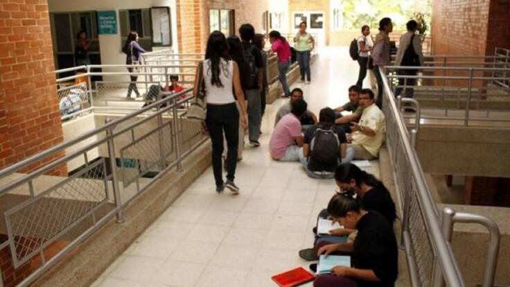 Abierta convocatoria para becas universitarias en Santander