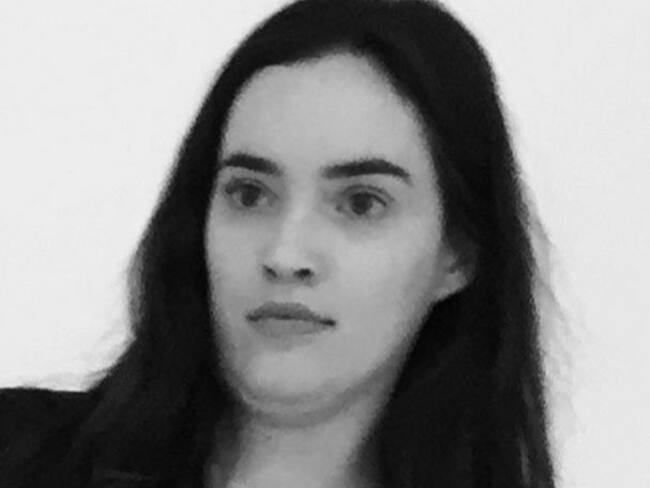 La joven no se toma las fotos que publican las modelos tradicionales. Prefiere mostrarse natural e incluso desarreglada.