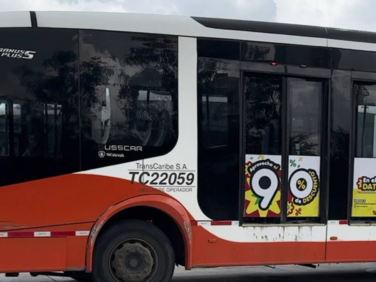 En buses de Transcaribe promocionan descuento del 90% en intereses en multas de tránsito
