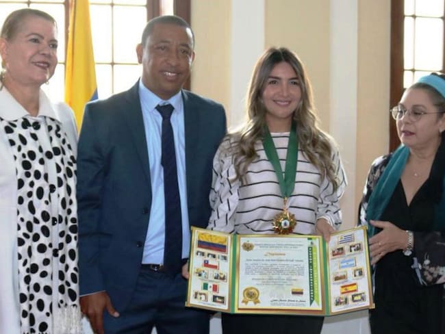 Senadora Nadia Blel es galardonada con la Medalla Verde Internacional
