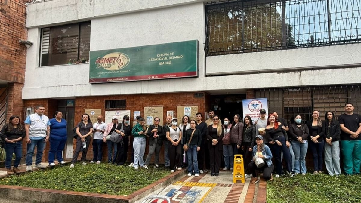 Trabajadores de Asmet Salud protestan en 24 municipios del Tolima por falta de pagos