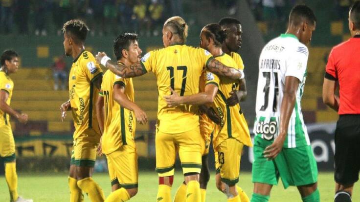 Jugador del Bucaramanga agredió a un árbitro