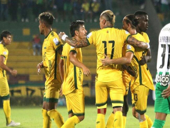 Jugador del Bucaramanga agredió a un árbitro