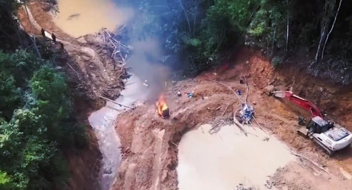 Golpe contra la minería ilegal en Antioquia. Foto: Mayor General Carlos Fernando Triana.