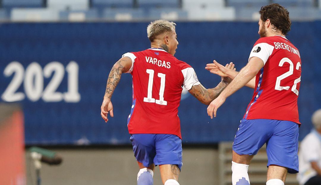 Eduardo Vargas anotó el gol e Chile en el empate ante Uruguay.