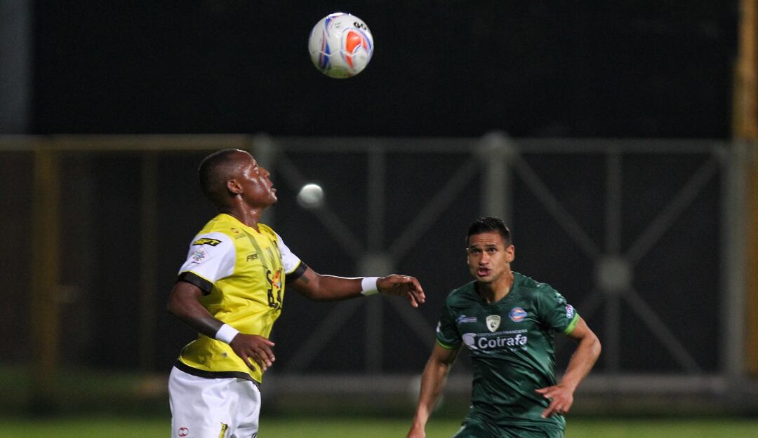 Cristian Palomeque (izquierda)