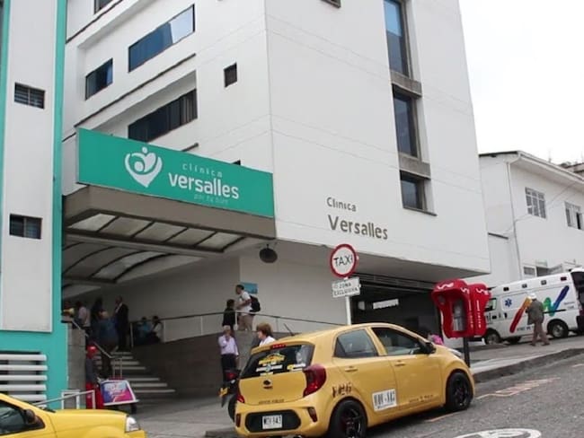 Clínica Versalles aumenta número de camas UCI para coronavirus