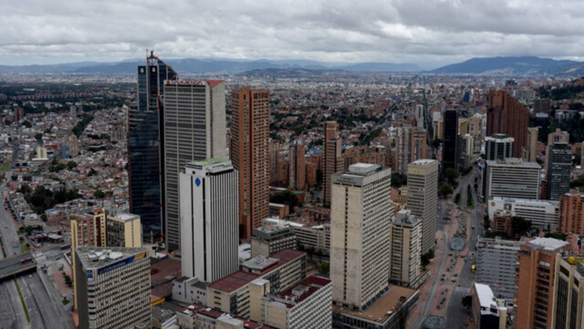 Los colombianos confían más en las empresas privadas que en el Gobierno