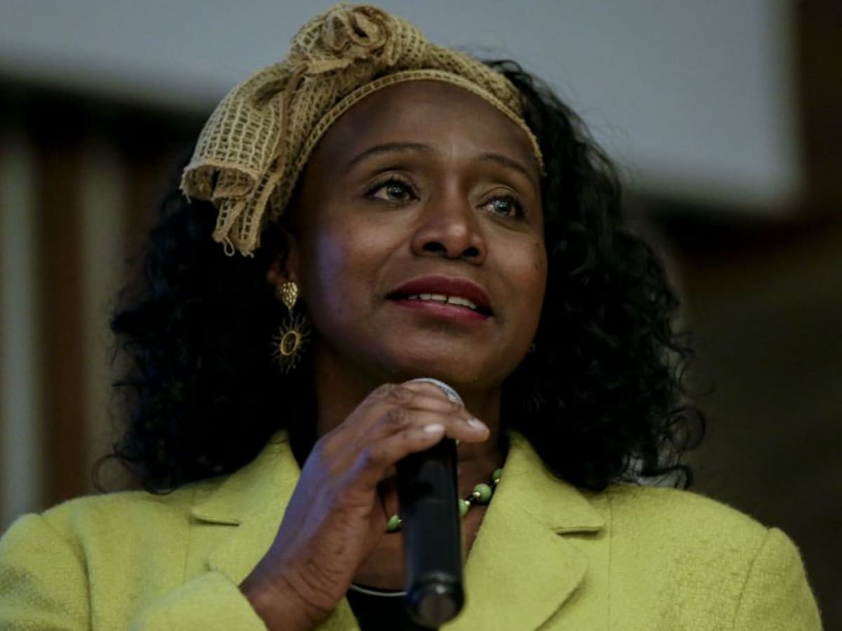 Por sorpresa le tomó a María Isabel Urrutia su salida del Ministerio del Deporte