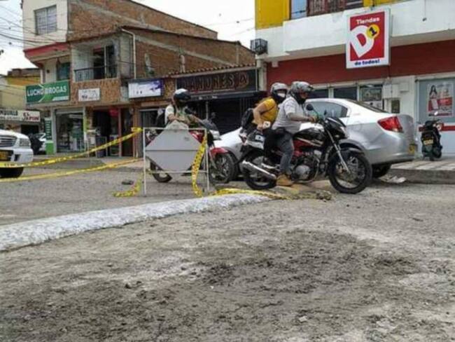 Destruyeron los resaltos de la vía Frailes - Japón en Dosquebradas