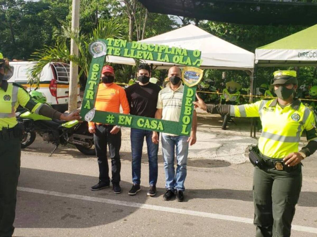 Policía de Bolívar adelanta actividades COVID-19 en la Troncal de Occidente