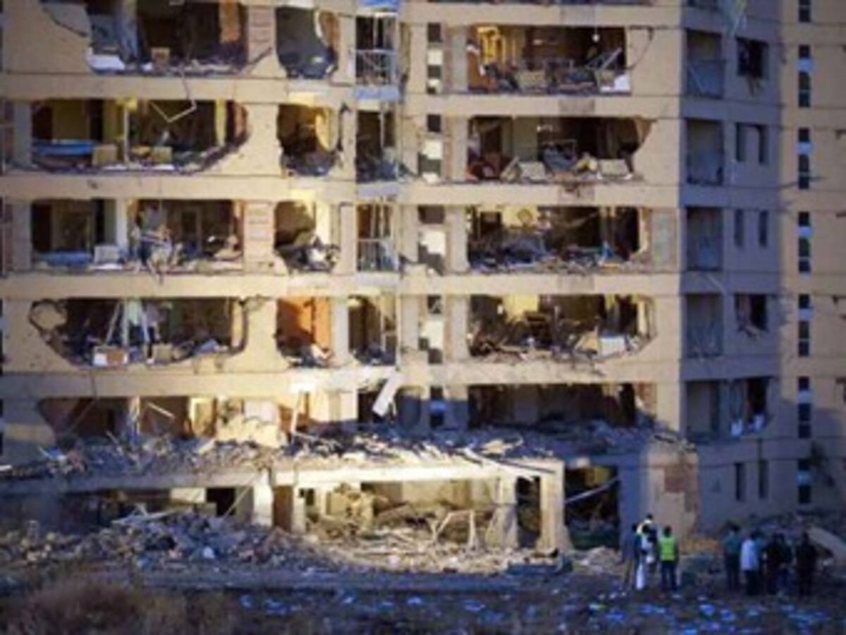 Un carro bomba causa 54 heridos y daños en España