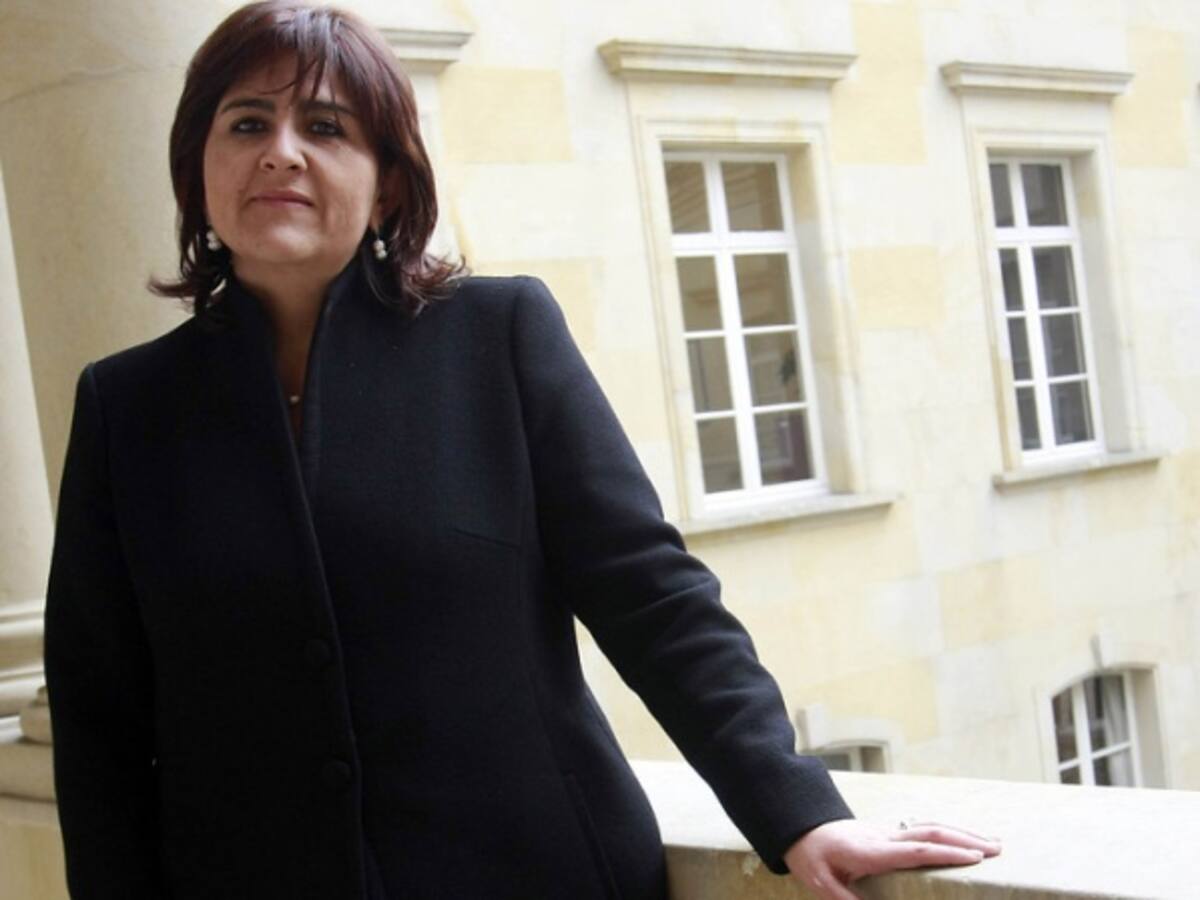 Ministra de la Presidencia no participó de contratación con Policía Nacional