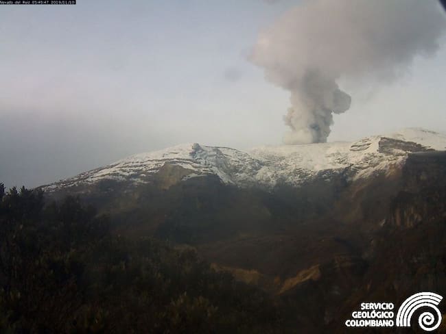 Foto archivo Servicio Geológico Colombiano volcán Nevado del Ruiz.