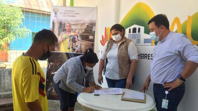 El acuerdo comercial fue suscrito con un joven emprendedor de la zona de Montes de María