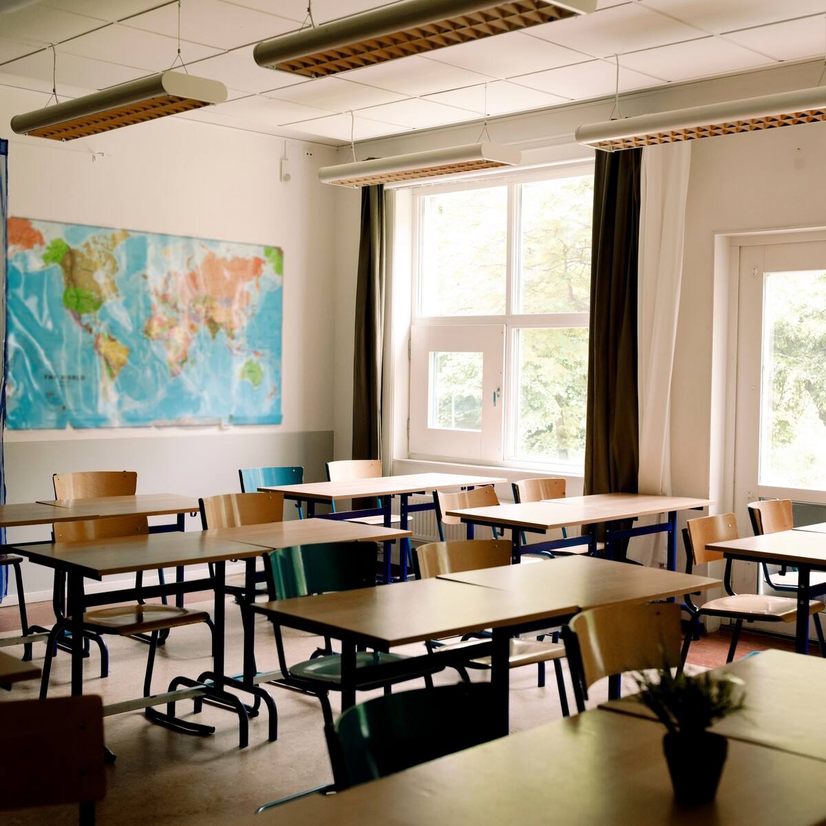 Antioquia: Profesor es investigado por hacer tocamientos sexuales a una menor en un colegio