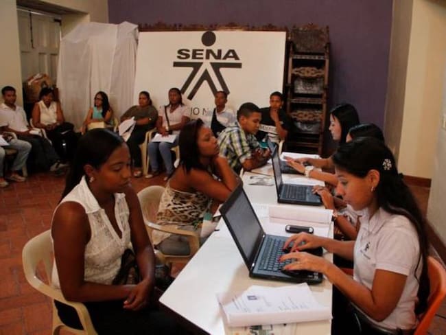 Microrrueda de empleo del SENA para víctimas del conflicto en Cartagena