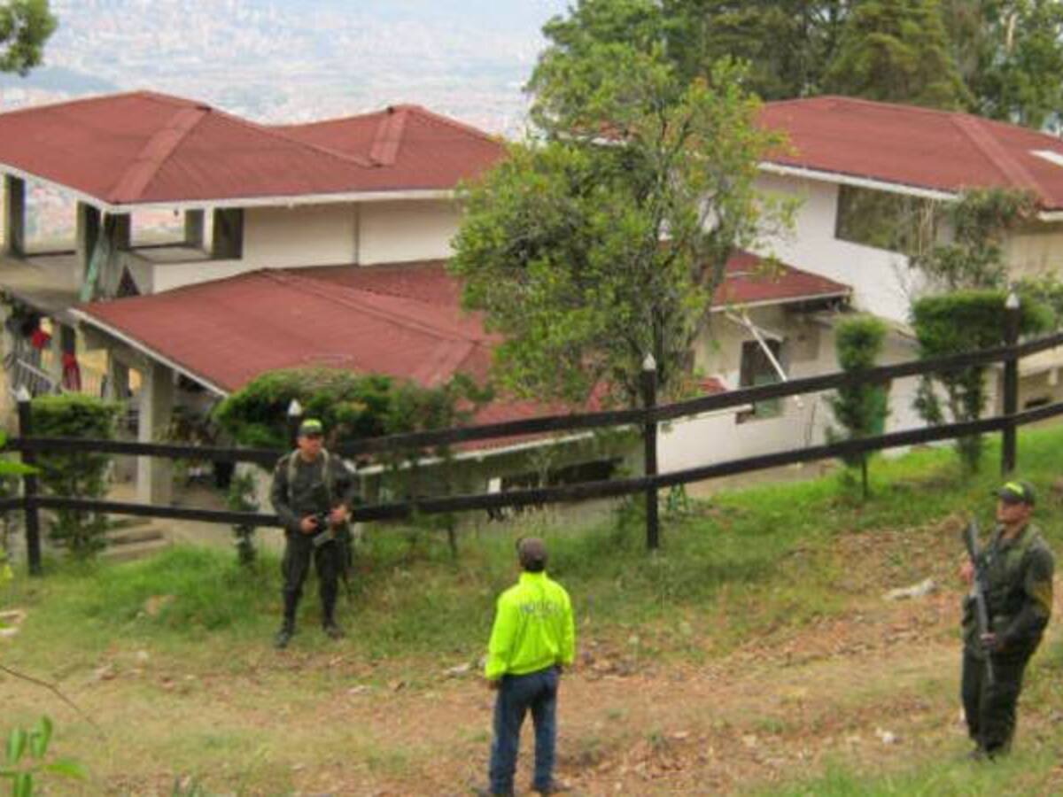 Policía rescata a 16 personas retenidas por delincuentes en el sur del Huila
