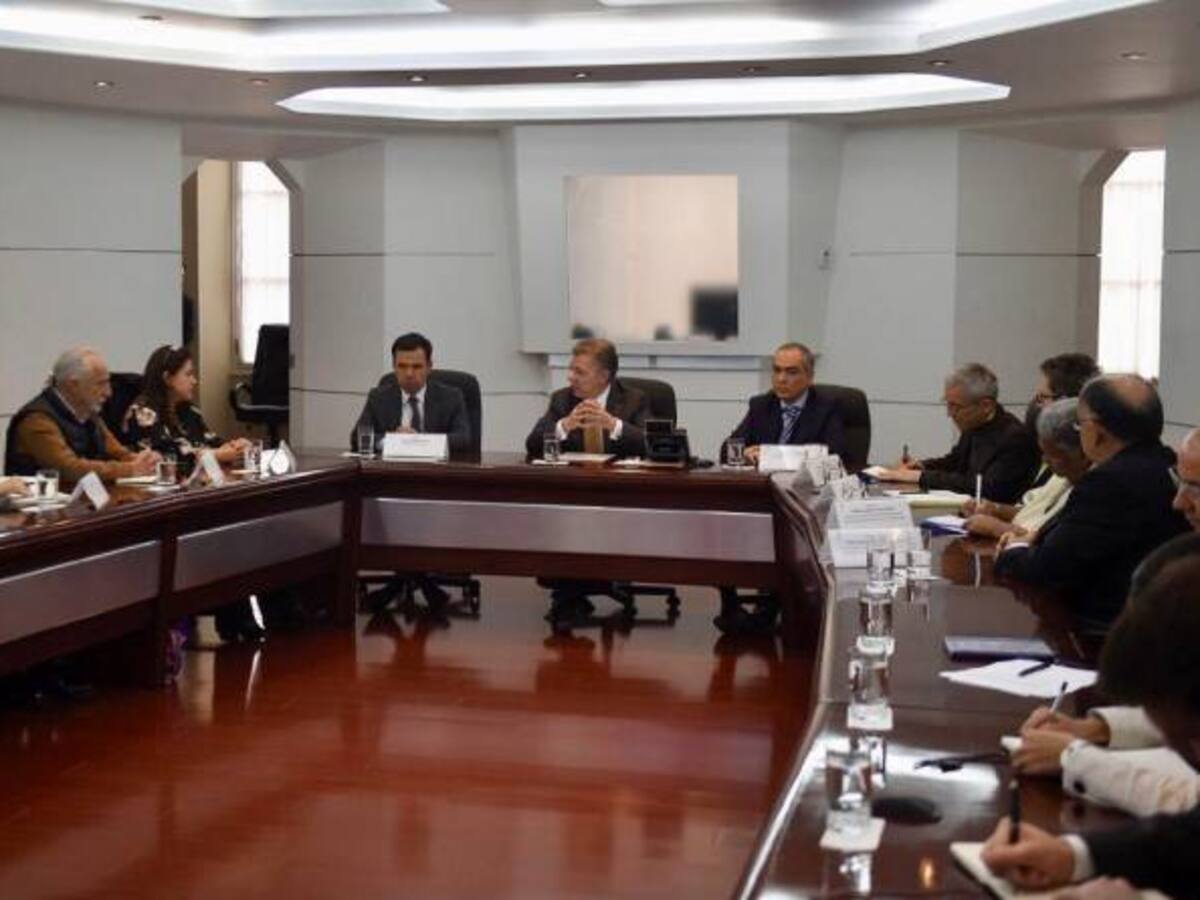 Santos se reunió con la Comisión de la Verdad