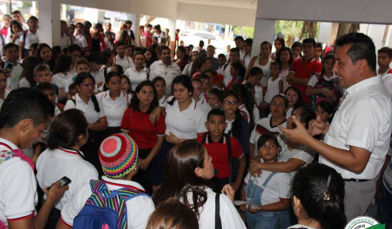 Estudiantes de Tibú