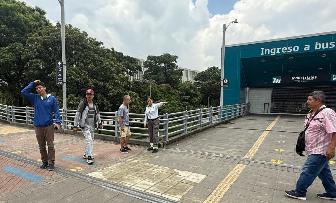 Entrada de la estación de Metroplús en Industriales, Medellín. Foto: Metro de Medellín.