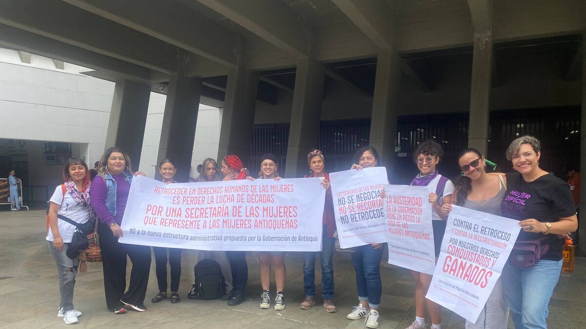 Colectivos de Mujeres cuestionan modificación a la estructura de la Gobernación
