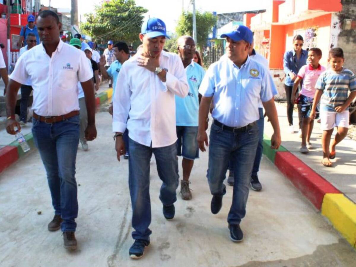 Alcaldía de Cartagena entrega calles pavimentadas en El Líbano y El Pozón