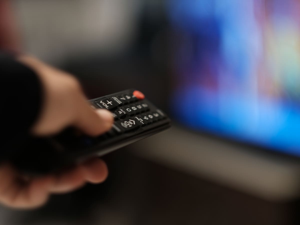 Gobierno propone regular contenidos de medios de comunicación