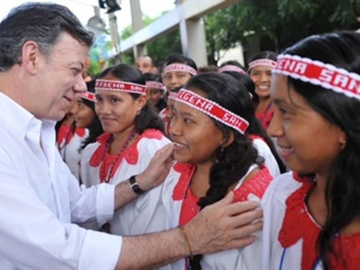 Si devolvemos a los campesinos la tierra, la paz se consolida inmediatamente: Santos