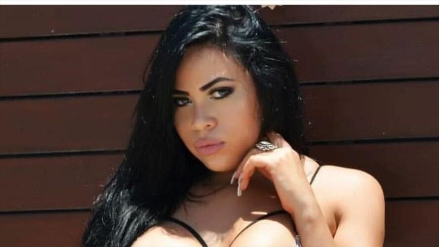 La mujer de 26 años fue hallada con un impacto de bala en la cabeza en la cama de su habitación. Foto: Policía