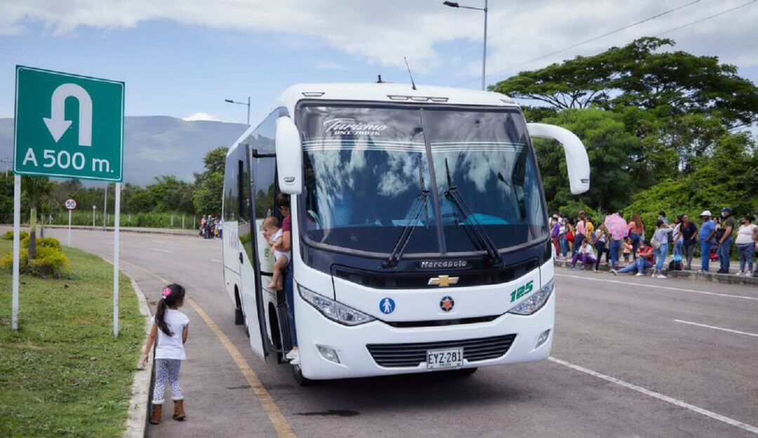 Falsas ofertas de vacaciones y “novias” para el reclutamiento de menores