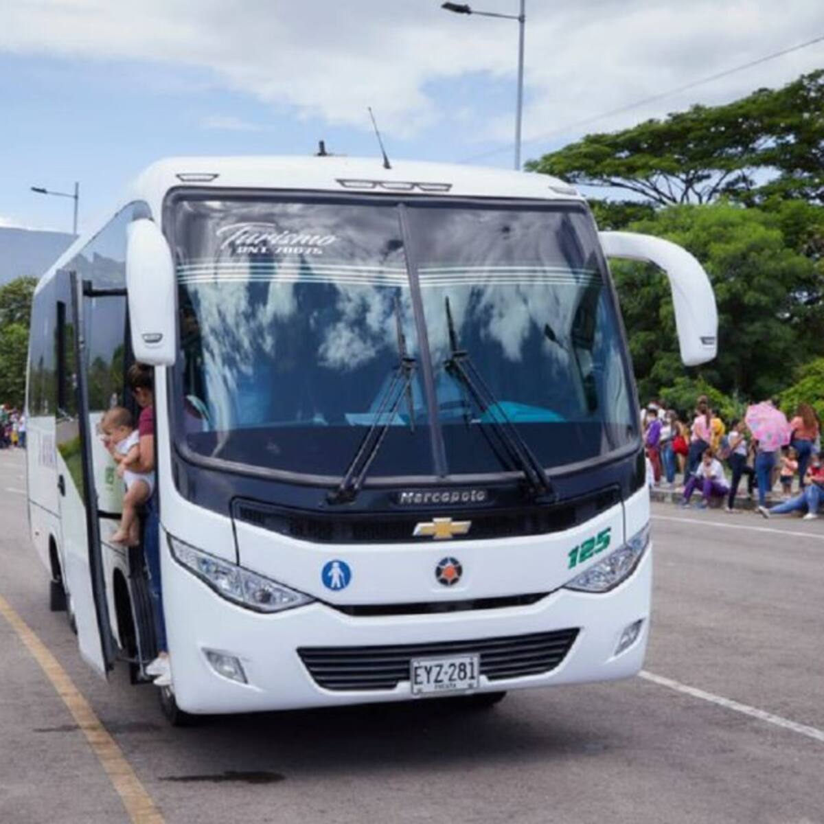 Falsas ofertas de vacaciones y “novias” para el reclutamiento de menores