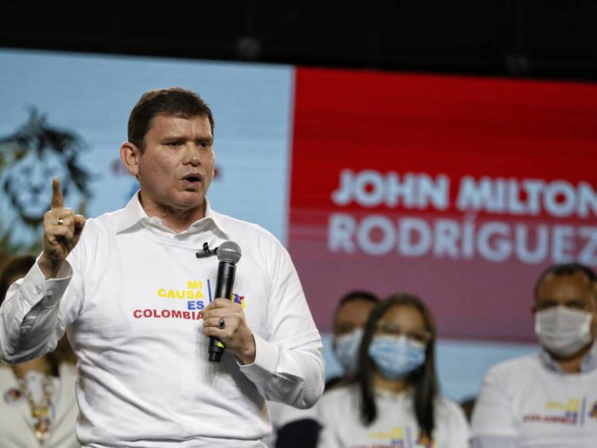 John Milton Rodríguez inscribió su candidatura presidencial